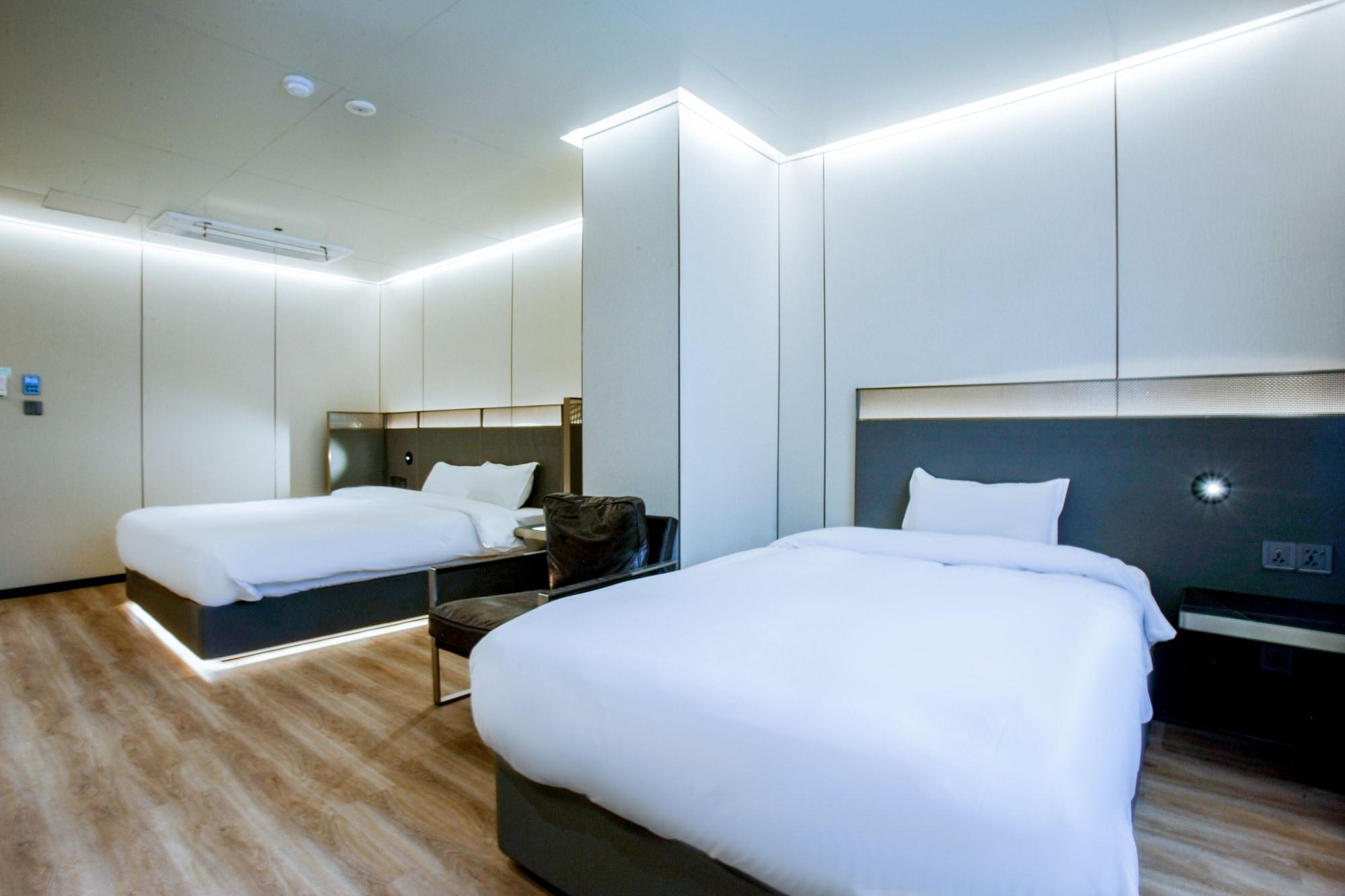 Amber Hotel Чеджудо Экстерьер фото