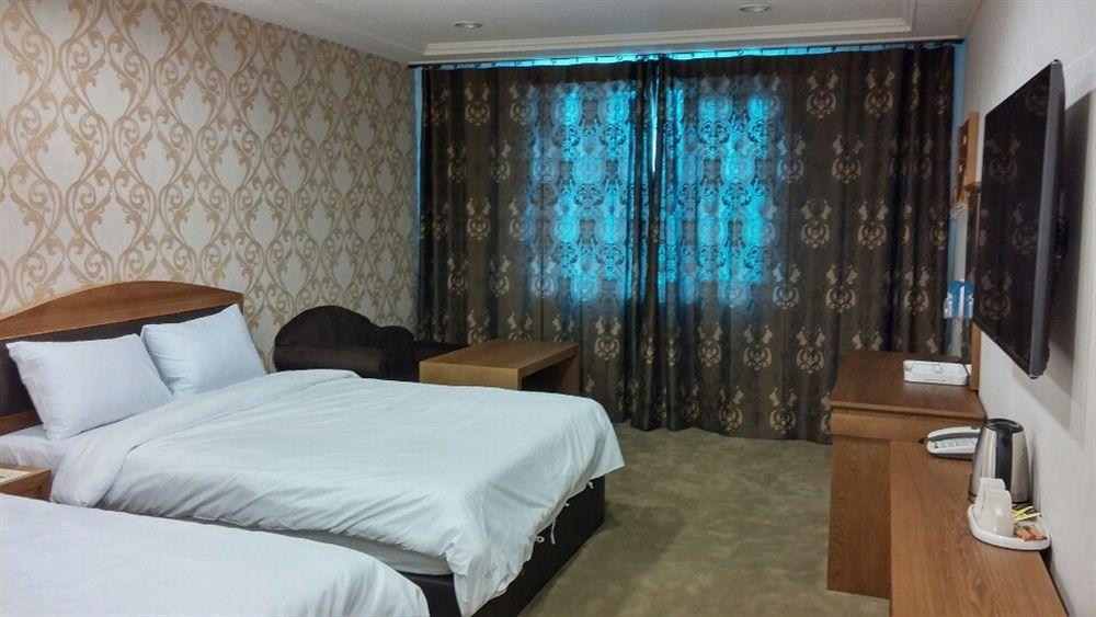 Amber Hotel Чеджудо Экстерьер фото